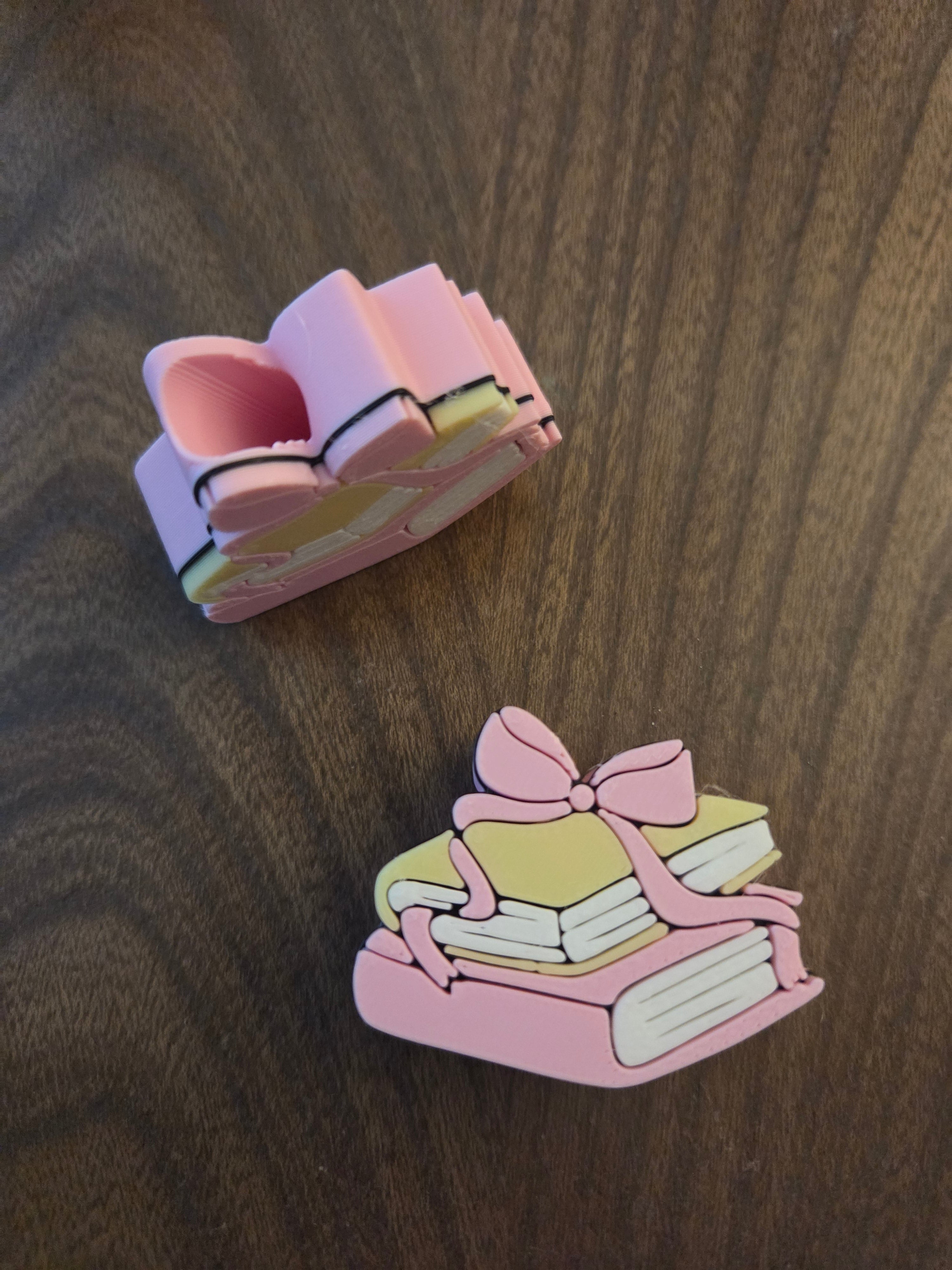Pale Pink & Yellow Book Straw Topper
