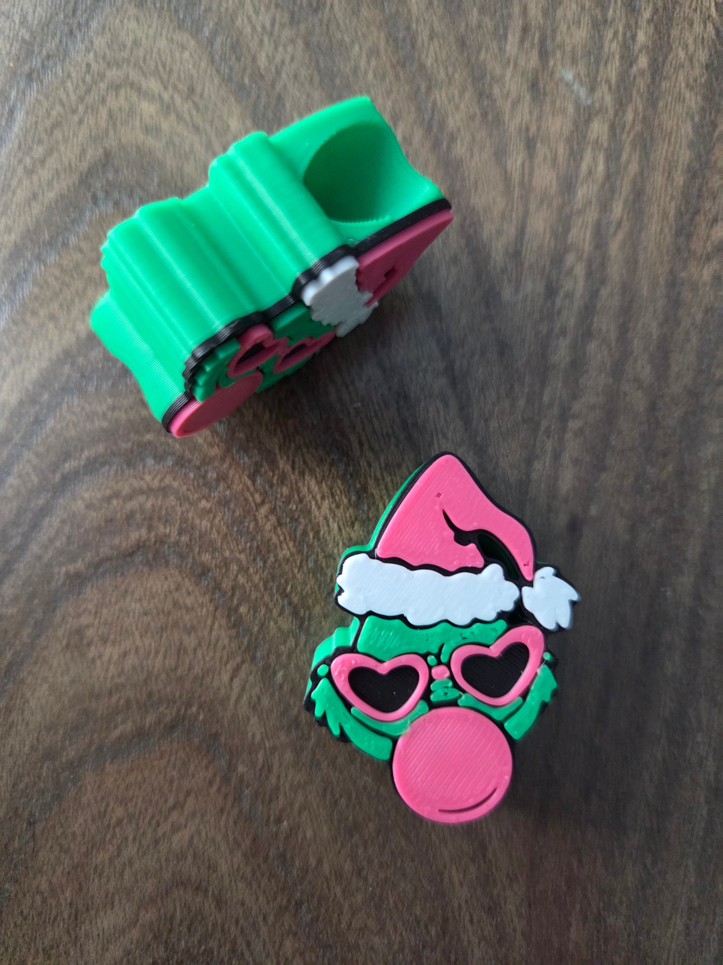 Grinch's Straw Topper