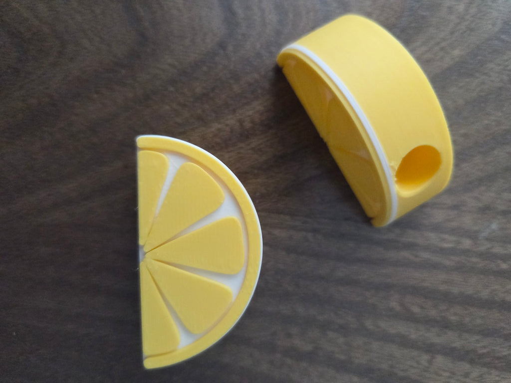 Lemon Straw Topper