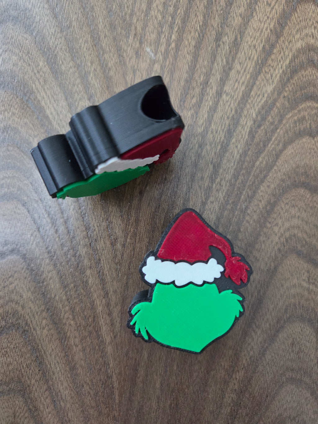 Grinch's Straw Topper