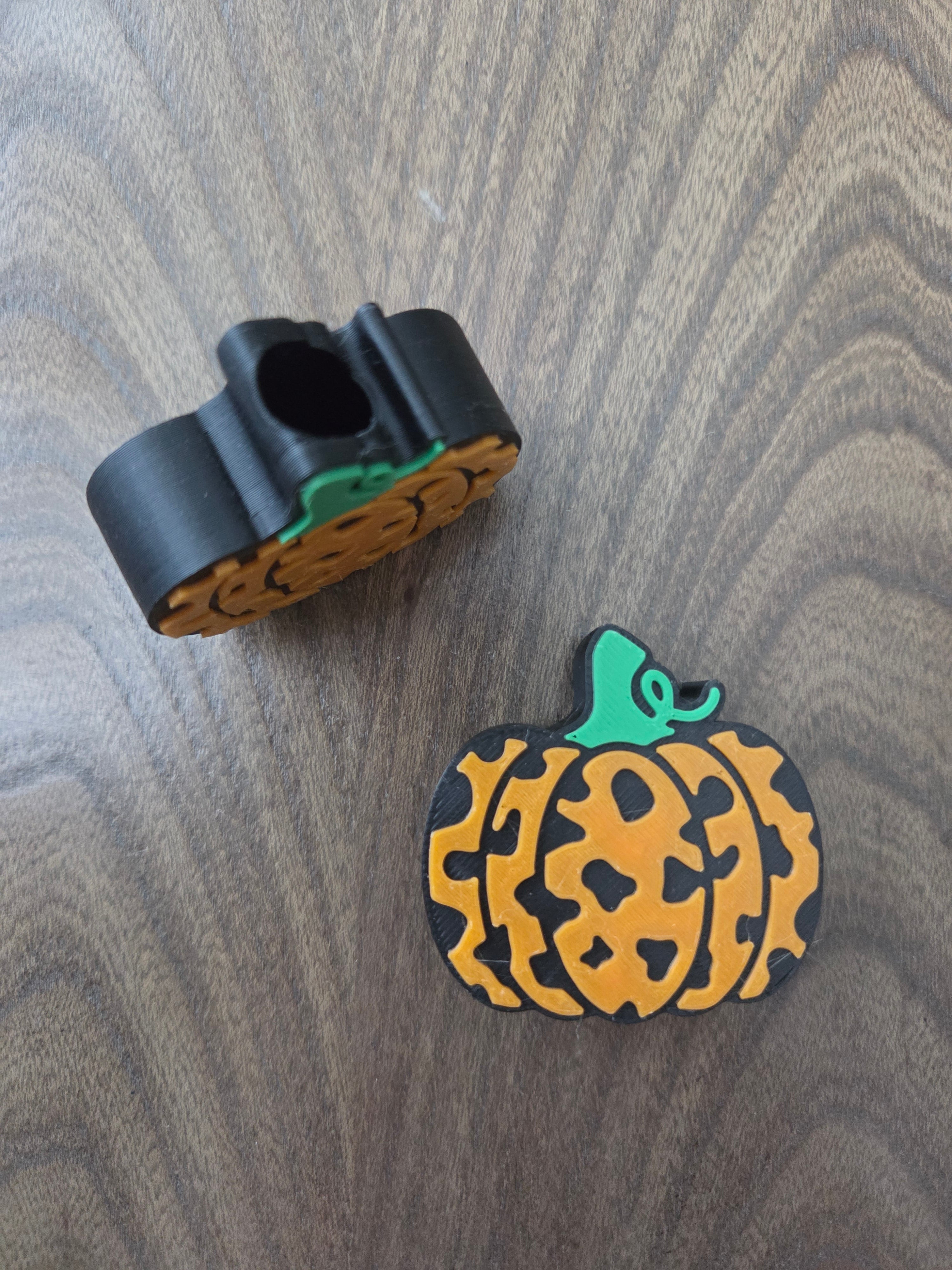 Pumpkin Straw Topper