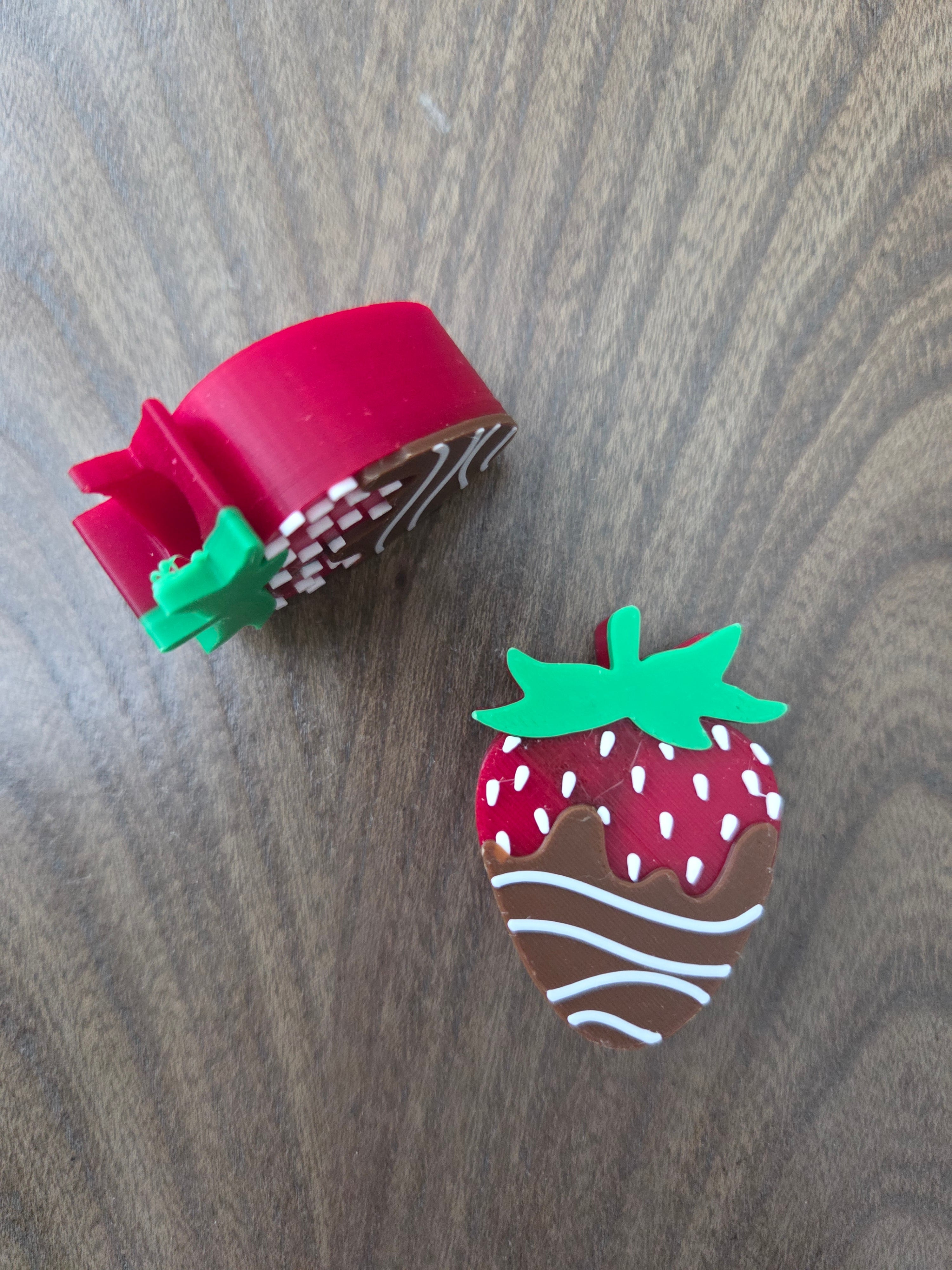 Strawberry Straw Topper