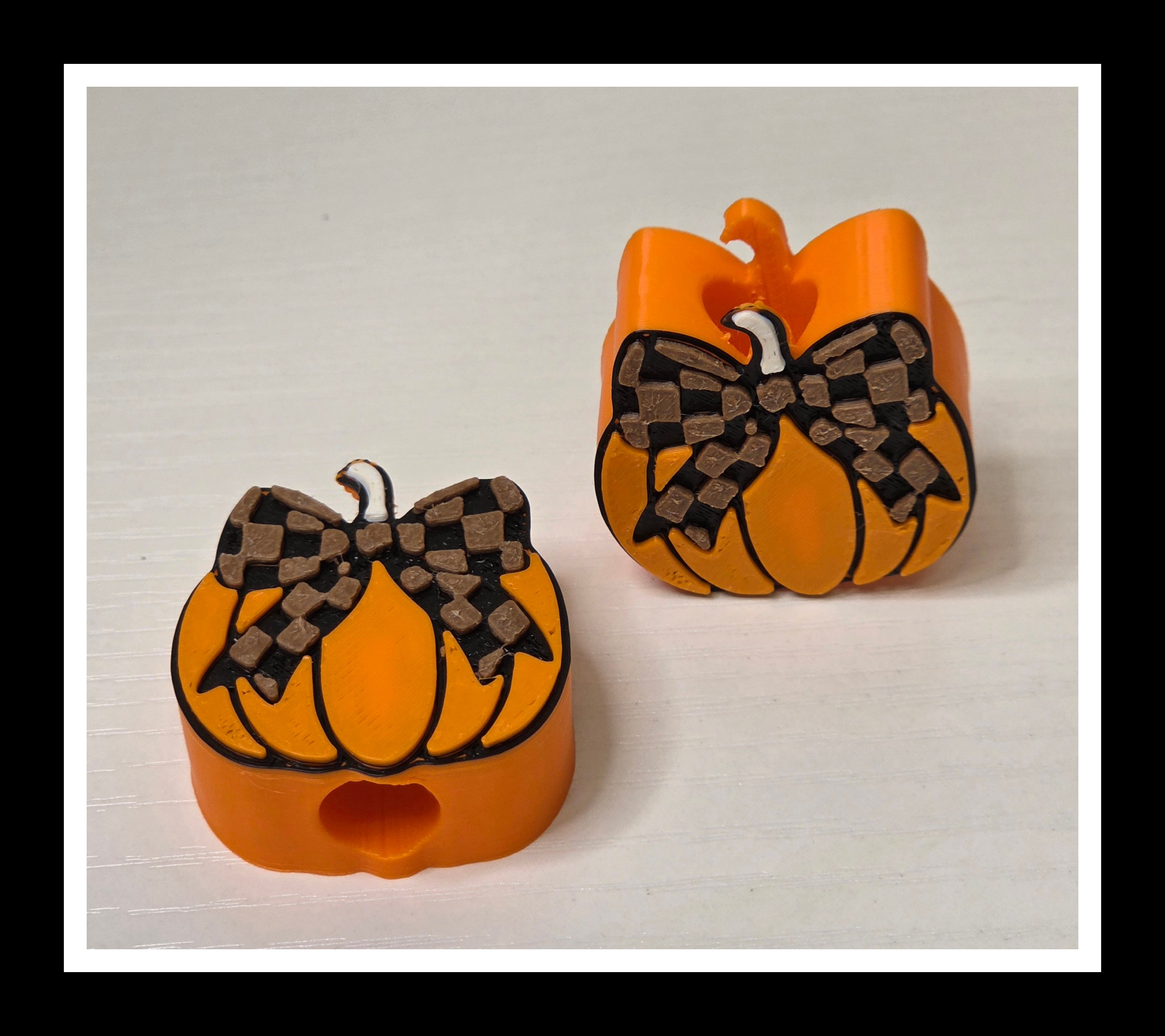 Pumpkin Straw Topper